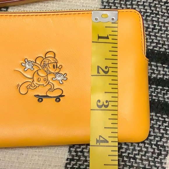Coach x Disney skateboarding Mickey Mouse zip corner wallet - Picture 8 of 9